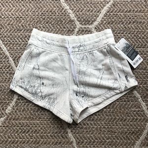 Lululemon Inner Glow High-Rise Short 3" (Size 6)